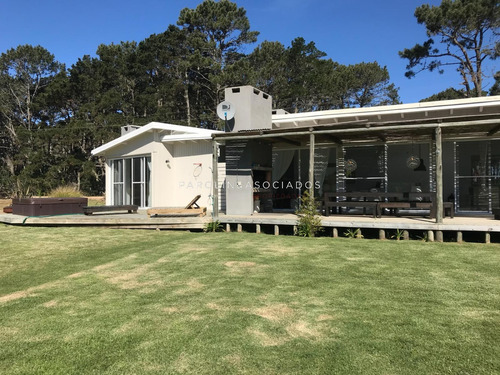 Casa En Venta Cuatro Dormitorios Pueblo San Vicente - Jose Ignacio