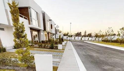 Casa En Venta Zinacantepec, San Miguel Zinacantepec 24-3725 Gis