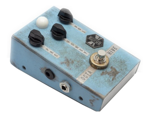 Imagem 1 de 4 de Pedal de efeito para instrumento de cordas Beetronics OctaHive  azul