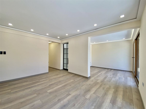 Remodelada: Club De Polo / Manuela Cañas
