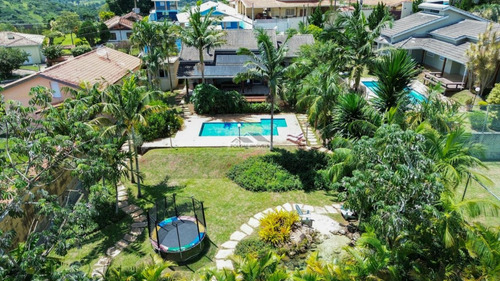Casa Em Condomínio Com Natureza, Tranquilidade E Segurança