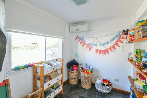 Imagen 14 de 30 de Casa De 3 Dormitorios En Venta Con Pileta Barrio Cerrado Aldea Fisherton
