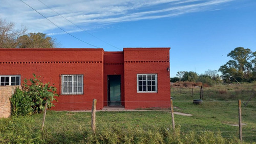 Casa En Venta En Carmen De Areco