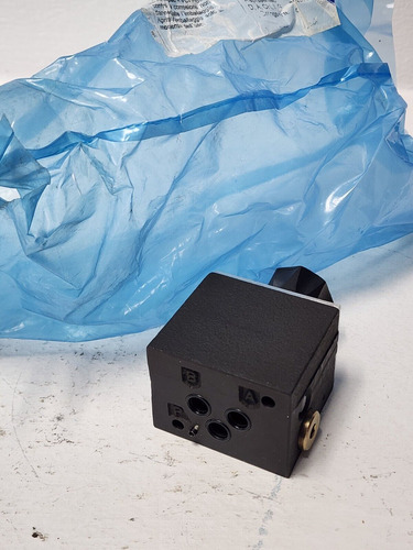 Vicker Flow Control Valve Fcg-3-63-h-10 New Fcg363h10 Ssd