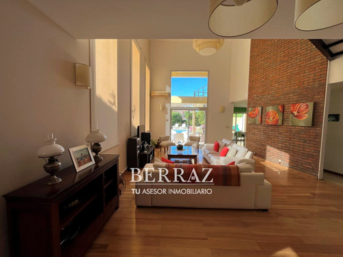 Casa Venta 6 Ambientes En Santa Maria De Los Olivos Malvinas Argentinas Lote De 1097 M2