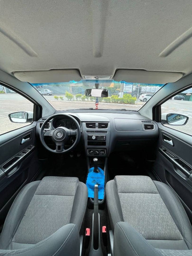 Imagem 9 de 12 de Volkswagen Fox 1.6 Mi 8v Flex 4p Manual