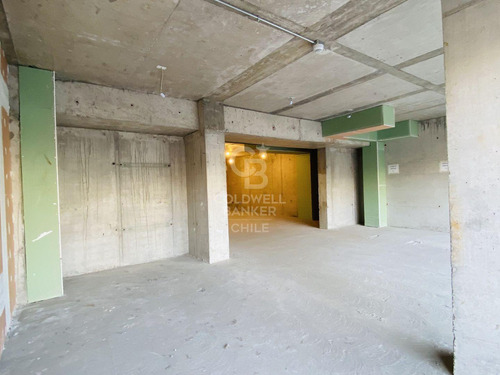 Local Comercial Con Alto Tráfico Y Frente Vidriado