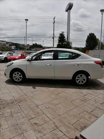 Imagen 5 de 14 de Nissan Versa 2019