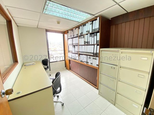 Imagen 10 de 14 de Oficina En Venta La Urbina 22-23776 Renta House Los Samanes