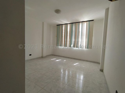 Imagen 9 de 19 de Casa 5 Habitaciones 6 Baños En Andres Bello Ljsa 21-13212