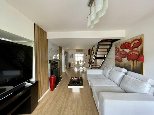 Venta Casa 6 Ambientes Amoblada En Barrio El Mirador, Hurlingham
