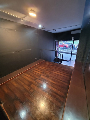 Imagen 3 de 11 de Arriendo Oficina Con Entrada Directa Santa Lucia Metro
