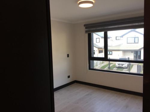 Excelente Casa En Brisas De Cerro Grande!!!!