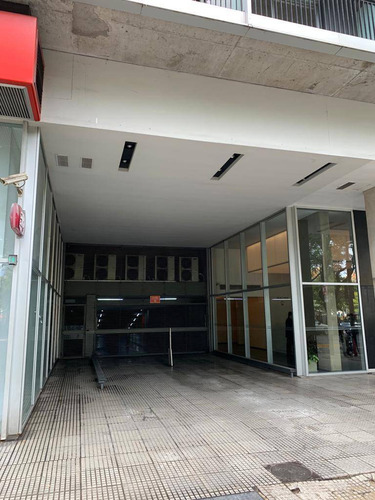 Venta Cochera Sobre Av Corrientes Chacarita