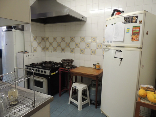 Imagem 18 de 27 de Casa Térrea, 4 Dormitórios Sendo 2 Suítes - Reo516577