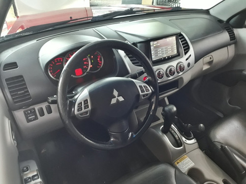 Imagem 6 de 11 de Mitsubishi L200 3.5 Triton Hpe Flex Cab. Dupla 4x4 Aut. 4p