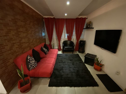 Imagen 9 de 17 de Depto Remodelado. 3 Dorm, 1 Baño, Porcelanato, Loggia