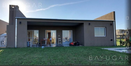 Venta - Casa En Pilar Del Este - Bayugar Negocios Inmobiliarios