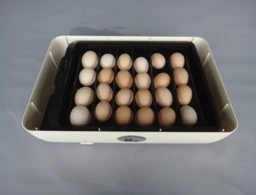Imagen 2 de 6 de Incubadora Nacedora Automática De 24 Huevos De Gallina