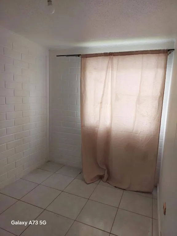 Imagen 2 de 7 de Acogedora Casa De 2 Pisos, 2 Dormitorios, 1 Baño Completo, E