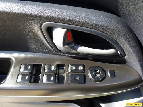 Imagen 24 de 25 de Kia Rio Spice