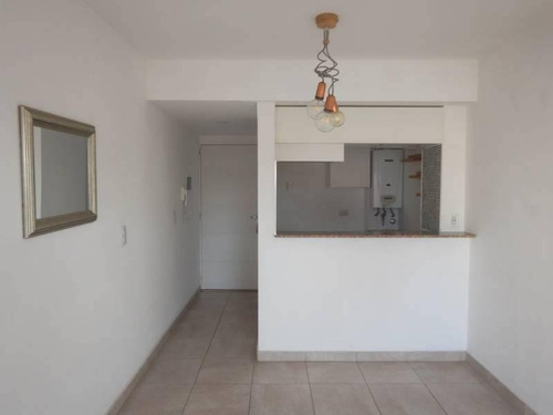 Imagen 3 de 9 de 1 Dormitorio Necochea Y Pasco