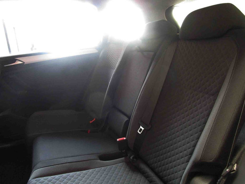 Imagen 5 de 12 de Vw Tiguan Trendline Plus Color Azul 2018
