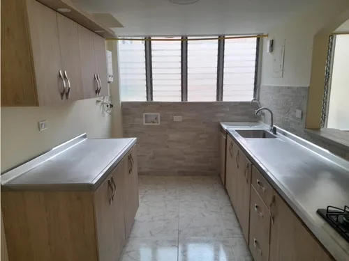 Excelente Apartamento,ubicado En El Sector Calasanz.