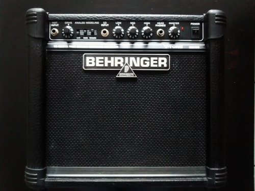 Amplificador Behringer 15 Watts