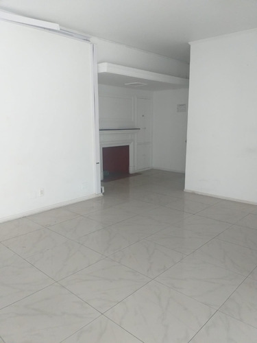 Se Vende Amplia Oficina Primer Piso Providencia 