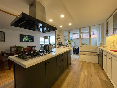 Depto En Venta Remodelado 3d + 3 B Las Condes