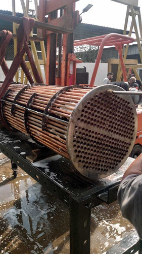 Imagen 6 de 8 de Intercambiador De Calor Chiller Reentubado Y Fabricacíon