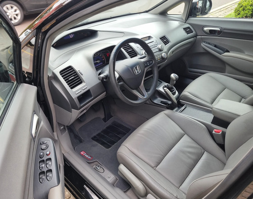 Honda Civic 1.8 LXS 16V FLEX 4P MANUAL