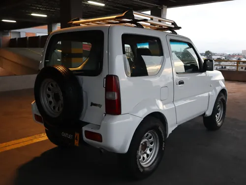 Suzuki Jimny MT 1.3 3P 4X4