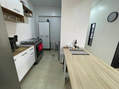 Iris H. Vende Apartamento (69m2). Guayabal .naguanagua.