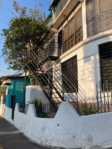 Imagen 2 de 12 de Excelente Propiedad Doble Propósito En Barrio Sucre
