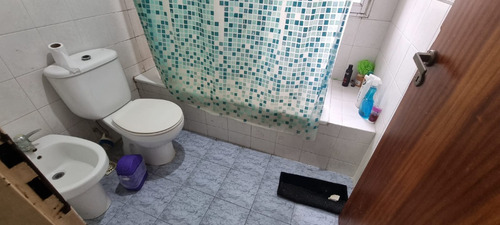 En Venta En Ciudad Jardin Chalet De 4 Ambientes, 3 Baños Dentro De Barrio Cerrado Ex Malibu; Esta Edificado Sobre Lote De 294m2 En Dos Plantas - F: 10023