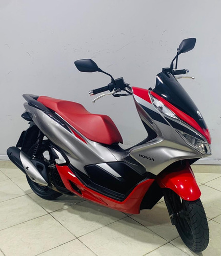 Imagem 2 de 6 de Pcx Sport