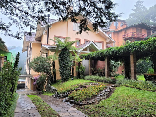 Imagem 2 de 14 de Vendo Apartamento - 1 Dormitório - Centro De Gramado/rs - Oportunidade Única P/ Investidores