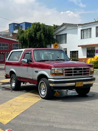 Ford Bronco 5.0 Xlt