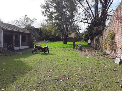Terreno De 20 X 50 Mts., Pileta A Reparar Udaondo. Retazada!
