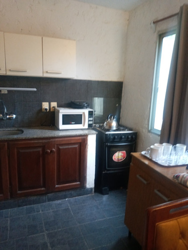 Casa De 2 Dormitorios Con Piscina Climatizada