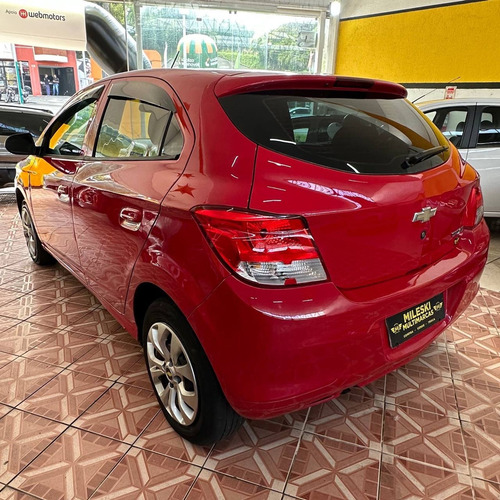 Chevrolet Onix HATCH LT 1.0 8V FlexPower 5p Mec.