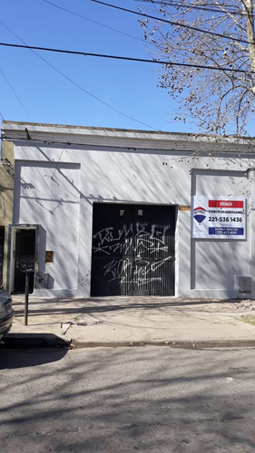 Imagen 1 de 8 de Galpón En Venta En Av. 60 Entre 20 Y 21