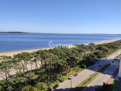 Venta Apartamento 3 Dormitorios Y Dependencia, Playa Mansa, Punta Del Este- Ref: 190
