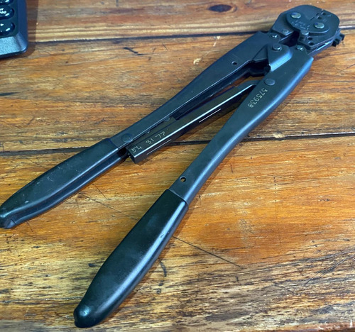 Pinza Crimpeadora Terminales Amp Laton (Usado)