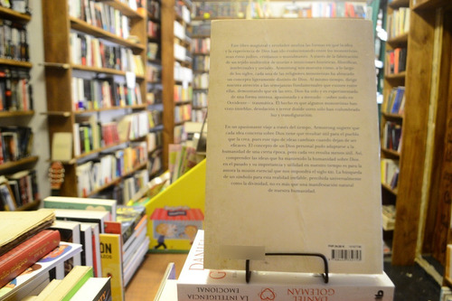 Una Historia De Dios. Karen Amstrong. (Usado)