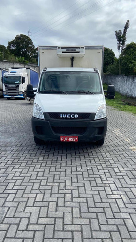 Imagem 2 de 12 de Iveco Daily 55c17 Cs