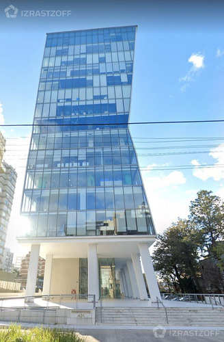 Imagen 4 de 5 de Cochera En Venta, Edificio Regatta , Olivos.