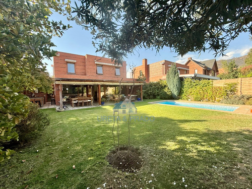 En Condominio/ 5d, 5b, Estar / Col. Cumbres, Cordillera, Udd